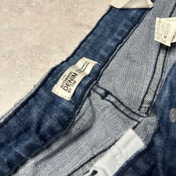 Denim Shorts .Size 6 - Picture 2 of 5